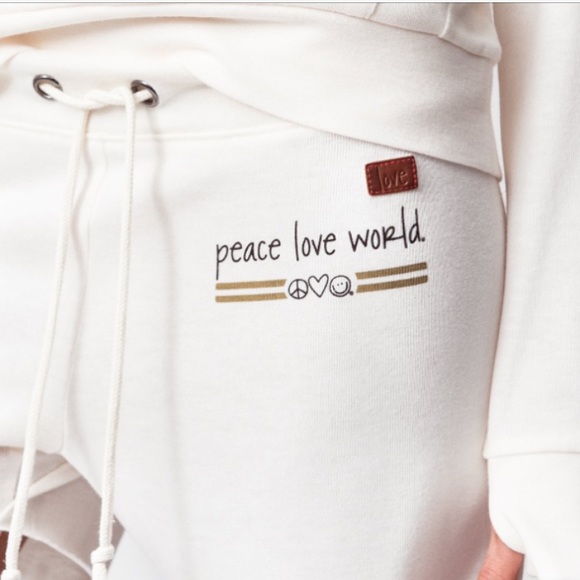 Peace Love World Pants - Peace Love World White Shorts NWT Medium NEW